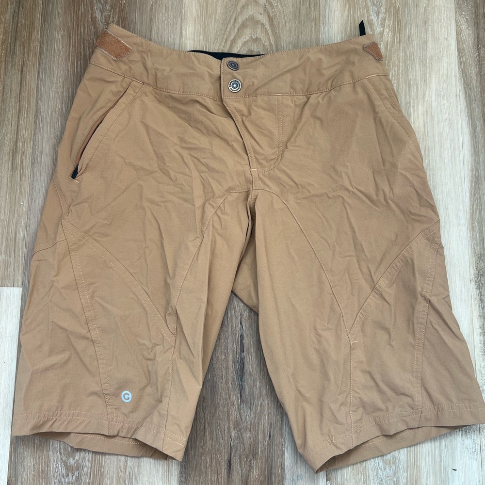 Women’s Bike shorts, size SM